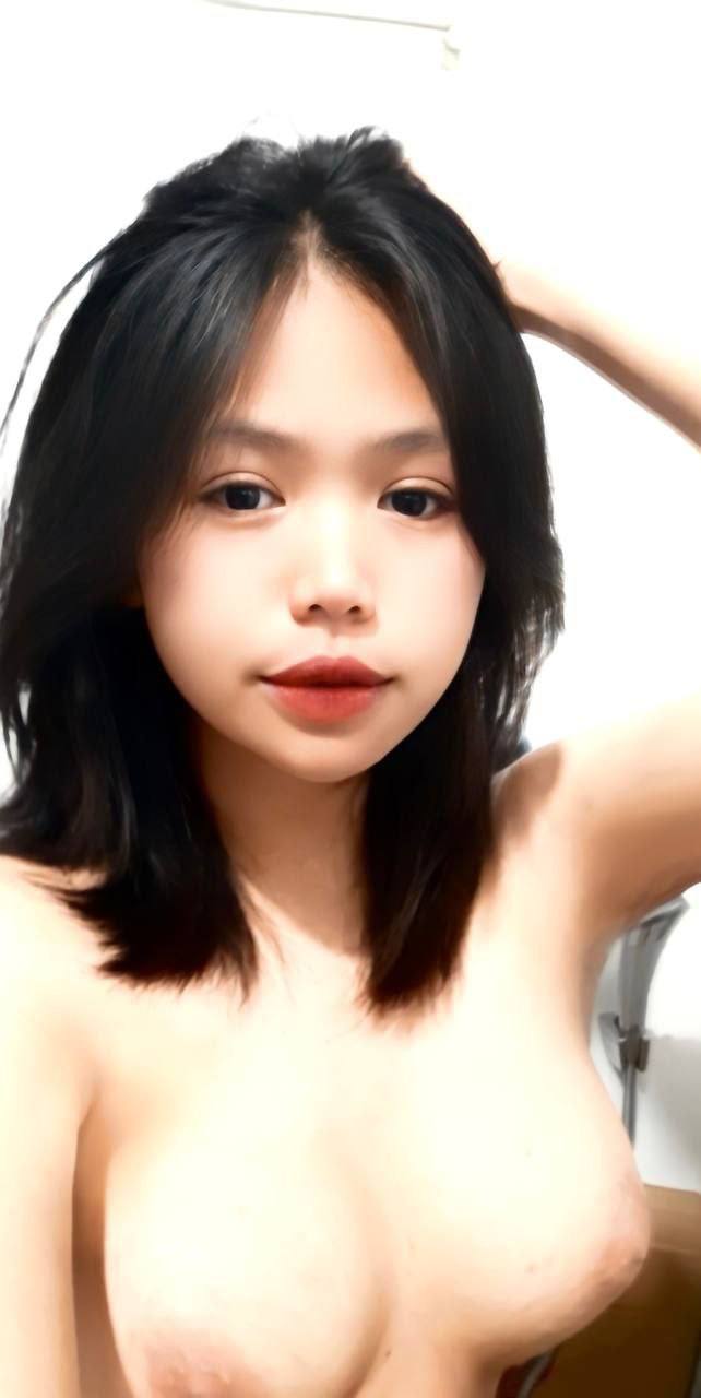 Clip thảo trang 2k7 nghịch lồn bằng sextoy dang hót”